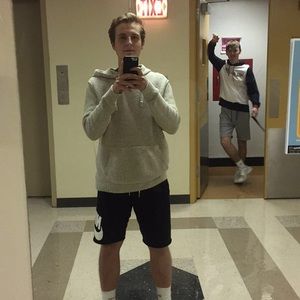 Meet your Posher, Cole